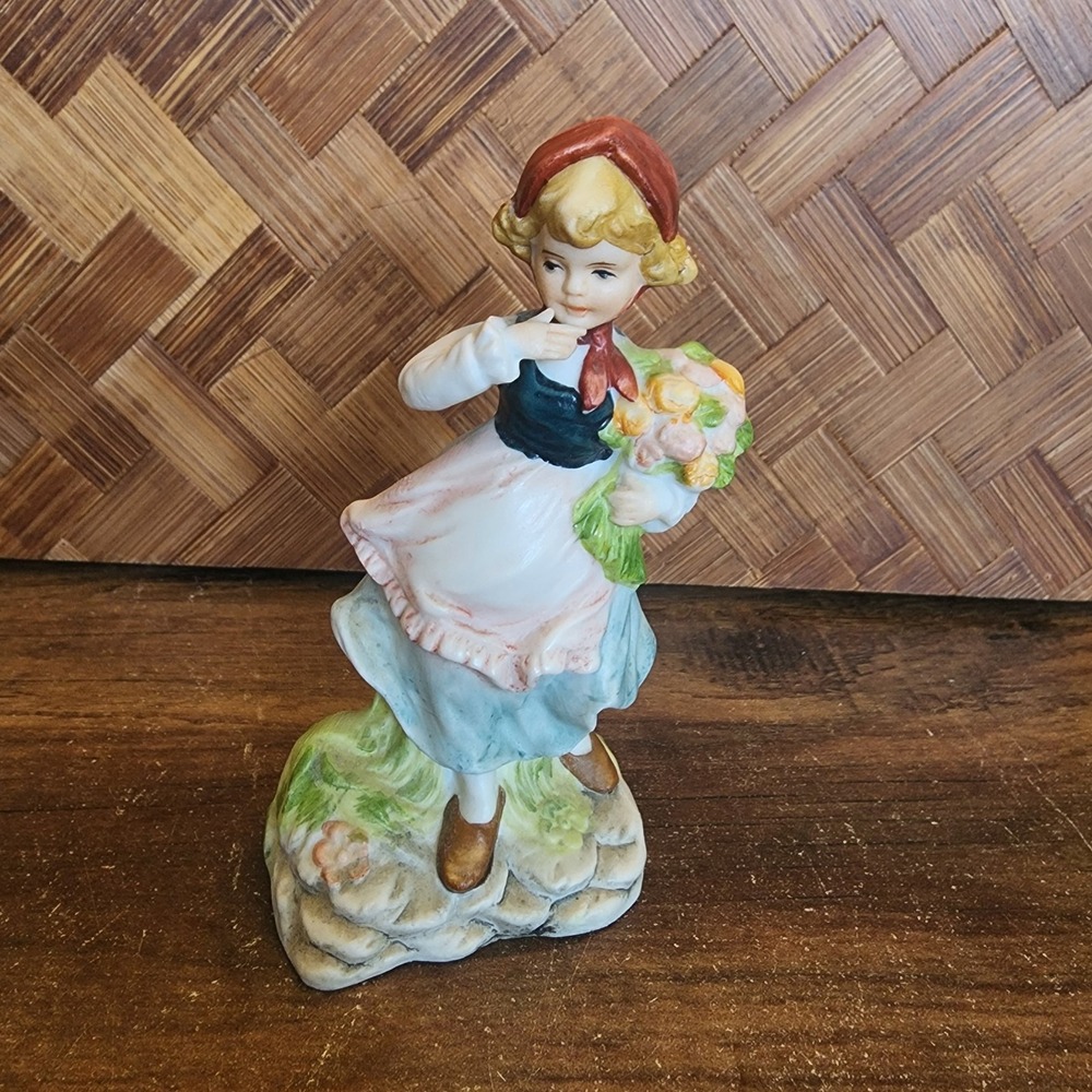 Vintage Inarco Bonnet Girl Figurine E-5030  Bouquet  4.5"‎ Ceramic Collectible
